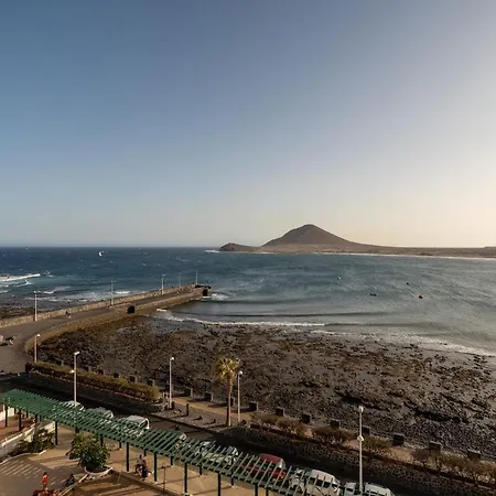 Stunning Front Line Penthouse Sea And Pool Apartment El Médano