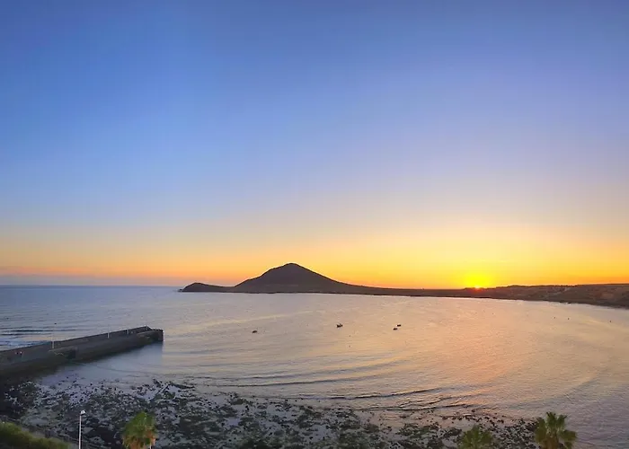 Stunning Front Line Penthouse Sea And Pool Apartment El Médano