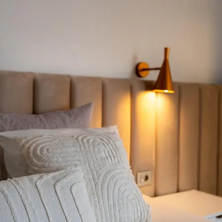 Stunning Front Line Penthouse Sea And Pool *